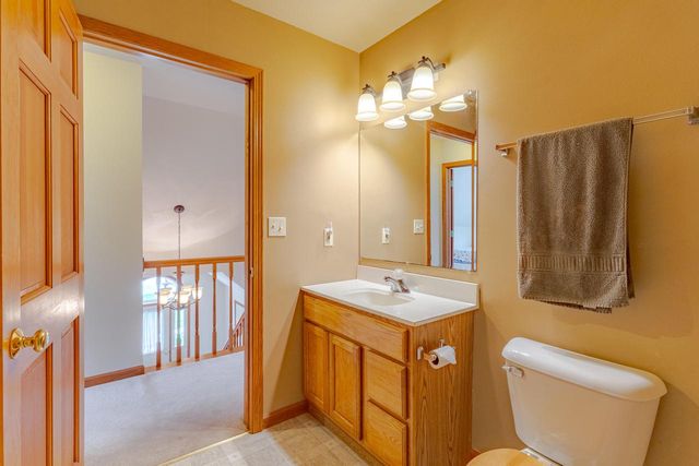 N73W22582 Edgewood LANE, Sussex, WI 53089