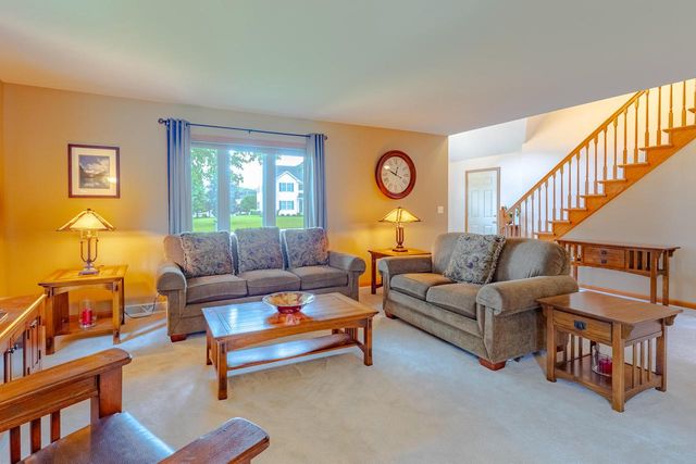 N73W22582 Edgewood LANE, Sussex, WI 53089