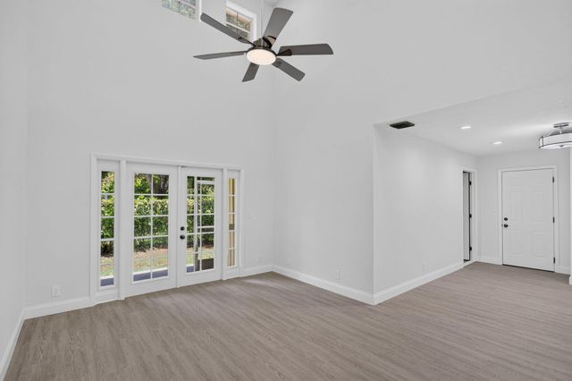 11451 Lakeview Drive 3a, Coral Springs, FL 33071