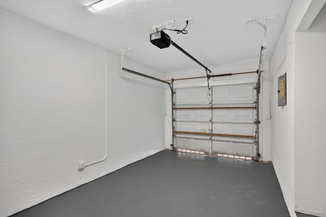 11451 Lakeview Drive 3a, Coral Springs, FL 33071