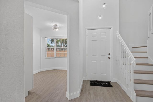 11451 Lakeview Drive 3a, Coral Springs, FL 33071