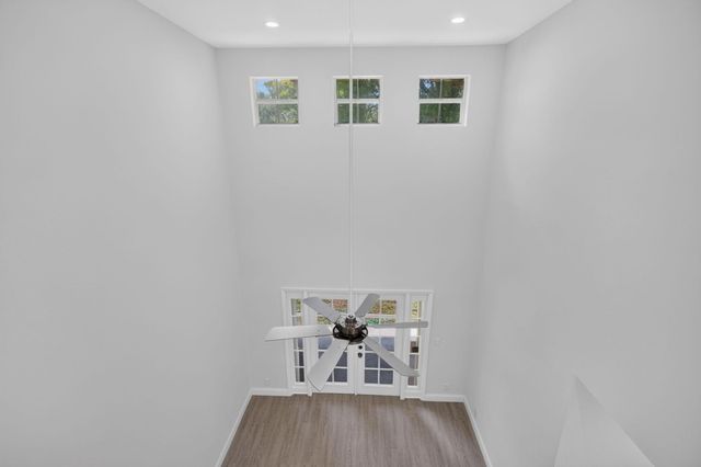 11451 Lakeview Drive 3a, Coral Springs, FL 33071
