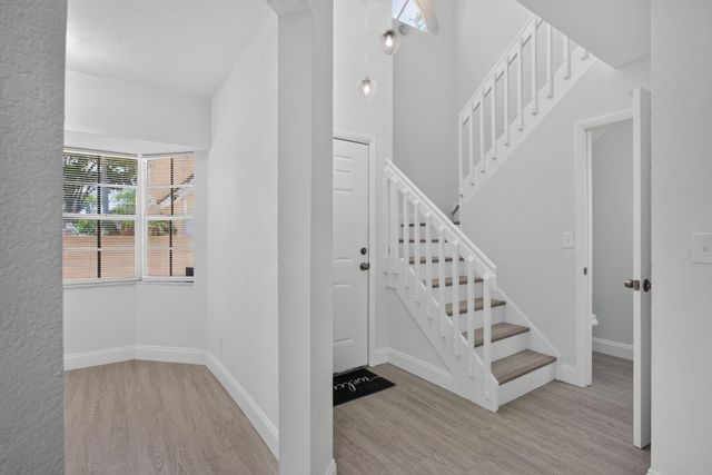 11451 Lakeview Drive 3a, Coral Springs, FL 33071