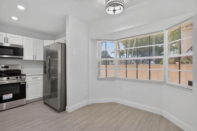 11451 Lakeview Drive 3a, Coral Springs, FL 33071