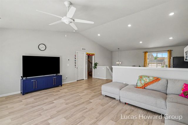 1678 Harper Grove Lane, Vicksburg, MI 49097