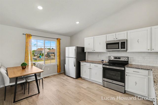 1678 Harper Grove Lane, Vicksburg, MI 49097