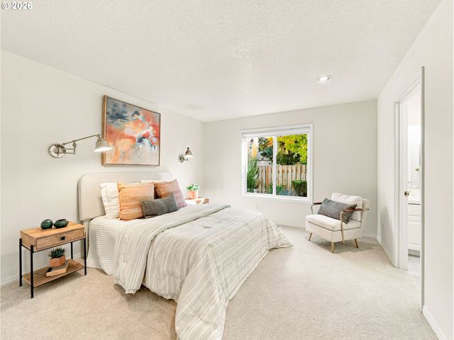 28620 Sw CRESTWOOD Dr, Wilsonville, OR 97070