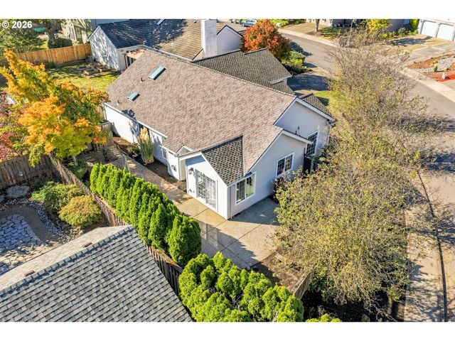 28620 Sw CRESTWOOD Dr, Wilsonville, OR 97070