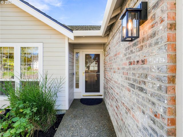 28620 Sw CRESTWOOD Dr, Wilsonville, OR 97070