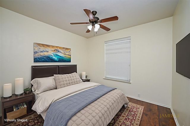 11011 Glenora Drive, Houston, TX 77065