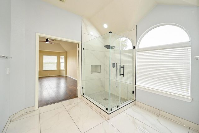 11011 Glenora Drive, Houston, TX 77065