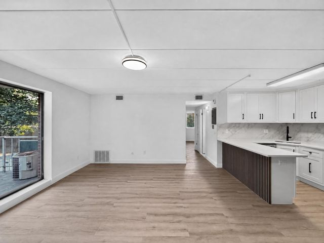 300 Commercial St 23, Braintree, MA 02184
