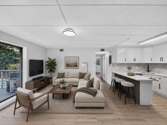 300 Commercial St 23, Braintree, MA 02184