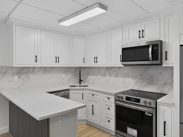 300 Commercial St 23, Braintree, MA 02184