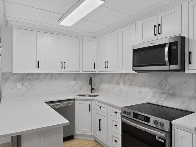 300 Commercial St 23, Braintree, MA 02184