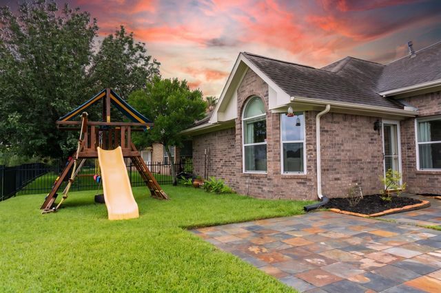 10014 Red Mesa Drive, Houston, TX 77095