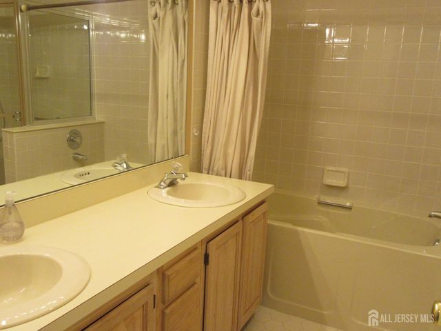 81 Winthrop Road H, Monroe, NJ 08831
