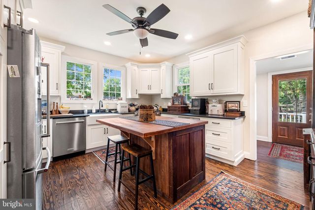 94 E PITTSFIELD ST, Pennsville, NJ 08070