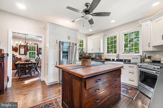 94 E PITTSFIELD ST, Pennsville, NJ 08070