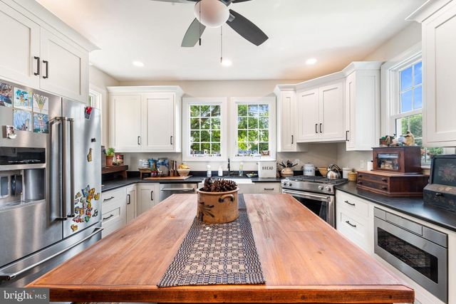 94 E PITTSFIELD ST, Pennsville, NJ 08070