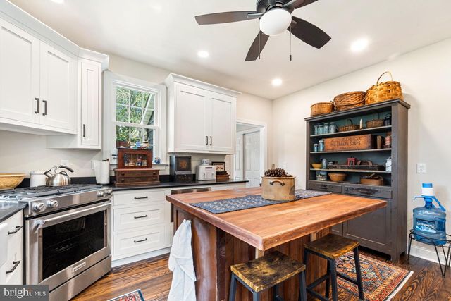 94 E PITTSFIELD ST, Pennsville, NJ 08070
