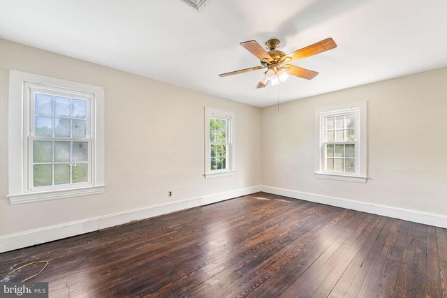 94 E PITTSFIELD ST, Pennsville, NJ 08070