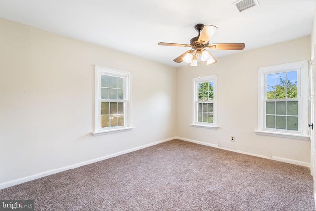 94 E PITTSFIELD ST, Pennsville, NJ 08070