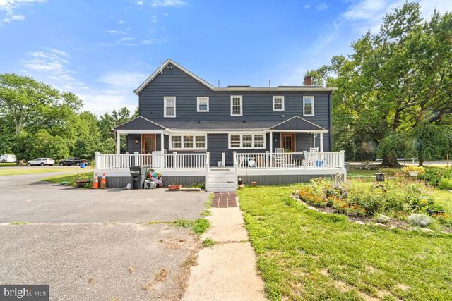 94 E PITTSFIELD ST, Pennsville, NJ 08070