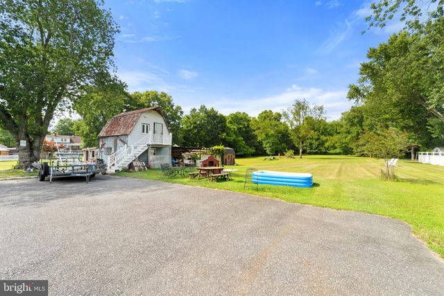 94 E PITTSFIELD ST, Pennsville, NJ 08070