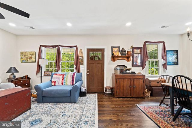94 E PITTSFIELD ST, Pennsville, NJ 08070
