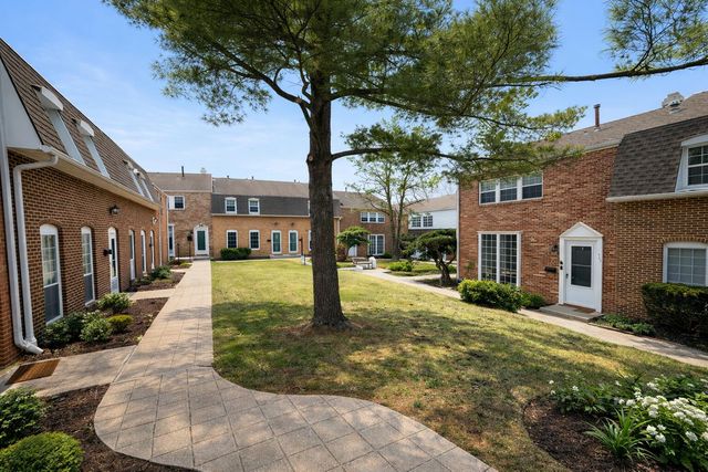 1201 S OLD HWY 63 108, Columbia, MO 65201