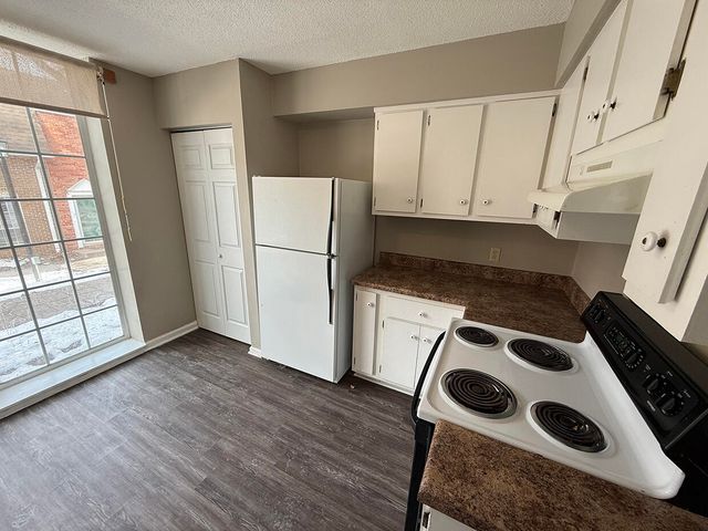 1201 S OLD HWY 63 108, Columbia, MO 65201