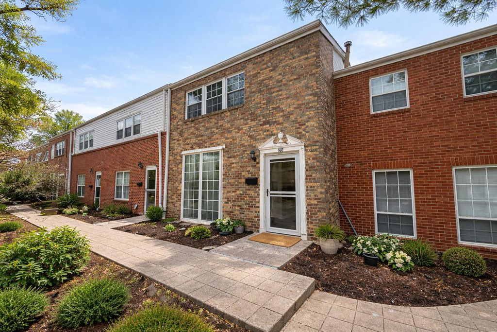 1201 S OLD HWY 63 108, Columbia, MO 65201