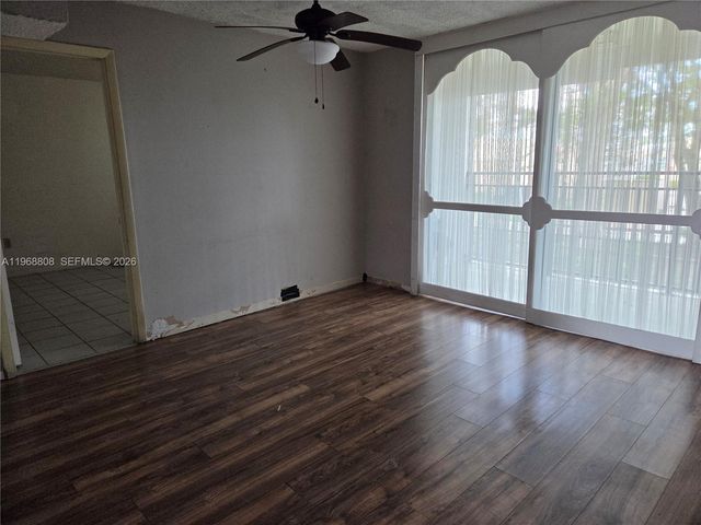 14155 SW 87th St E202, Miami, FL 33183