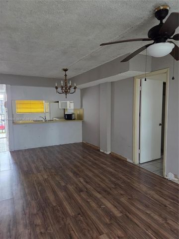 14155 SW 87th St E202, Miami, FL 33183