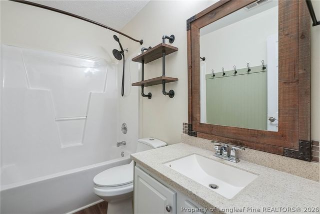 114 Kensington Court, Raeford, NC 28376