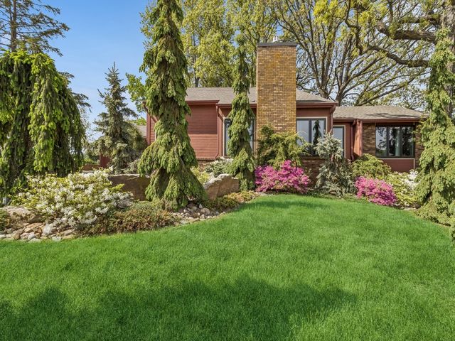 2900 Virginia Place, Des Moines, IA 50321