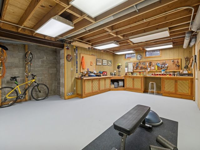 2900 Virginia Place, Des Moines, IA 50321