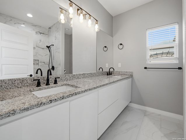 11319 Par One, San Antonio, TX 78221