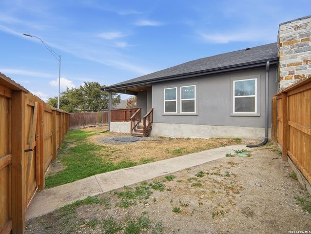 11319 Par One, San Antonio, TX 78221