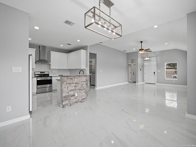 11319 Par One, San Antonio, TX 78221