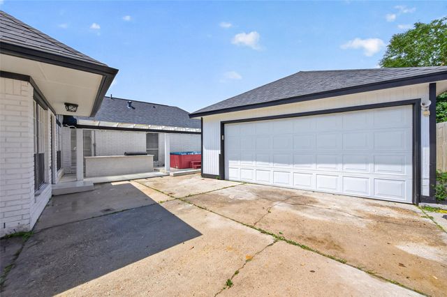 5915 Sean Court, Humble, TX 77346