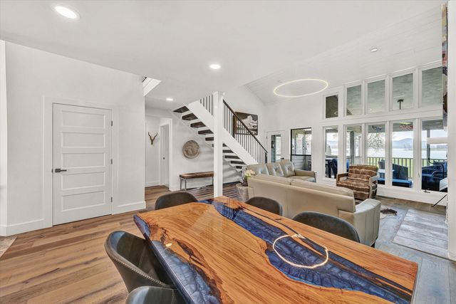 175 Clubhouse Tower DR, Moneta, VA 24121