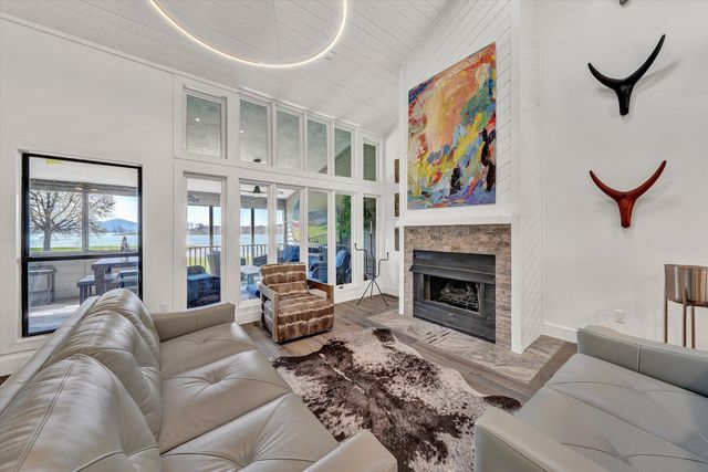 175 Clubhouse Tower DR, Moneta, VA 24121