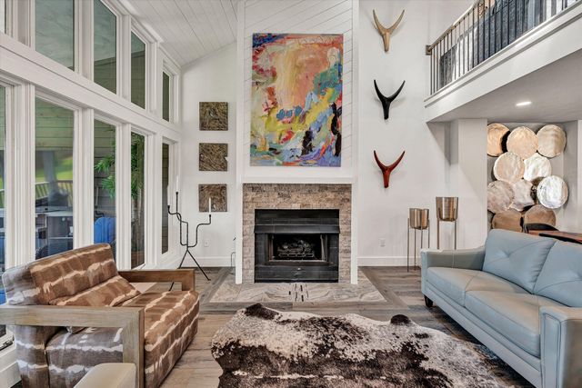 175 Clubhouse Tower DR, Moneta, VA 24121