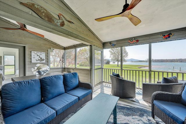 175 Clubhouse Tower DR, Moneta, VA 24121