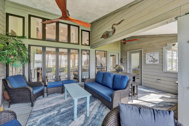 175 Clubhouse Tower DR, Moneta, VA 24121