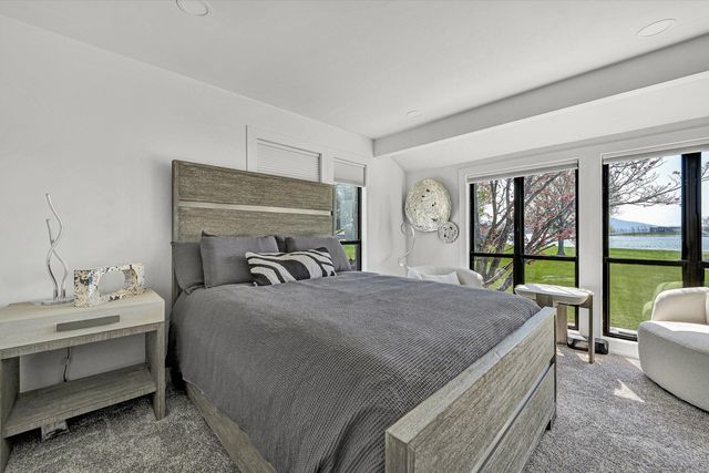 175 Clubhouse Tower DR, Moneta, VA 24121