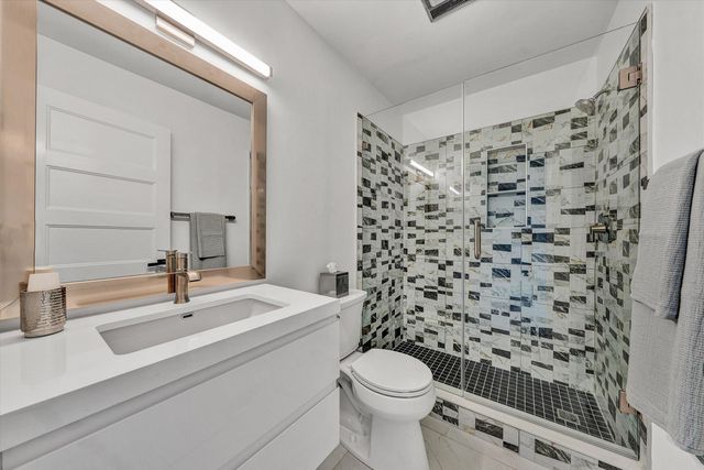 175 Clubhouse Tower DR, Moneta, VA 24121