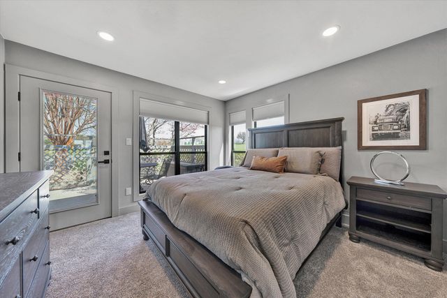 175 Clubhouse Tower DR, Moneta, VA 24121